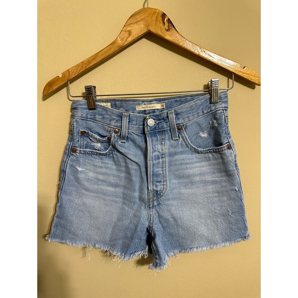 Levi's Premium Ribcage Shorts light wash jean denim 24 summer high-rise cut off
